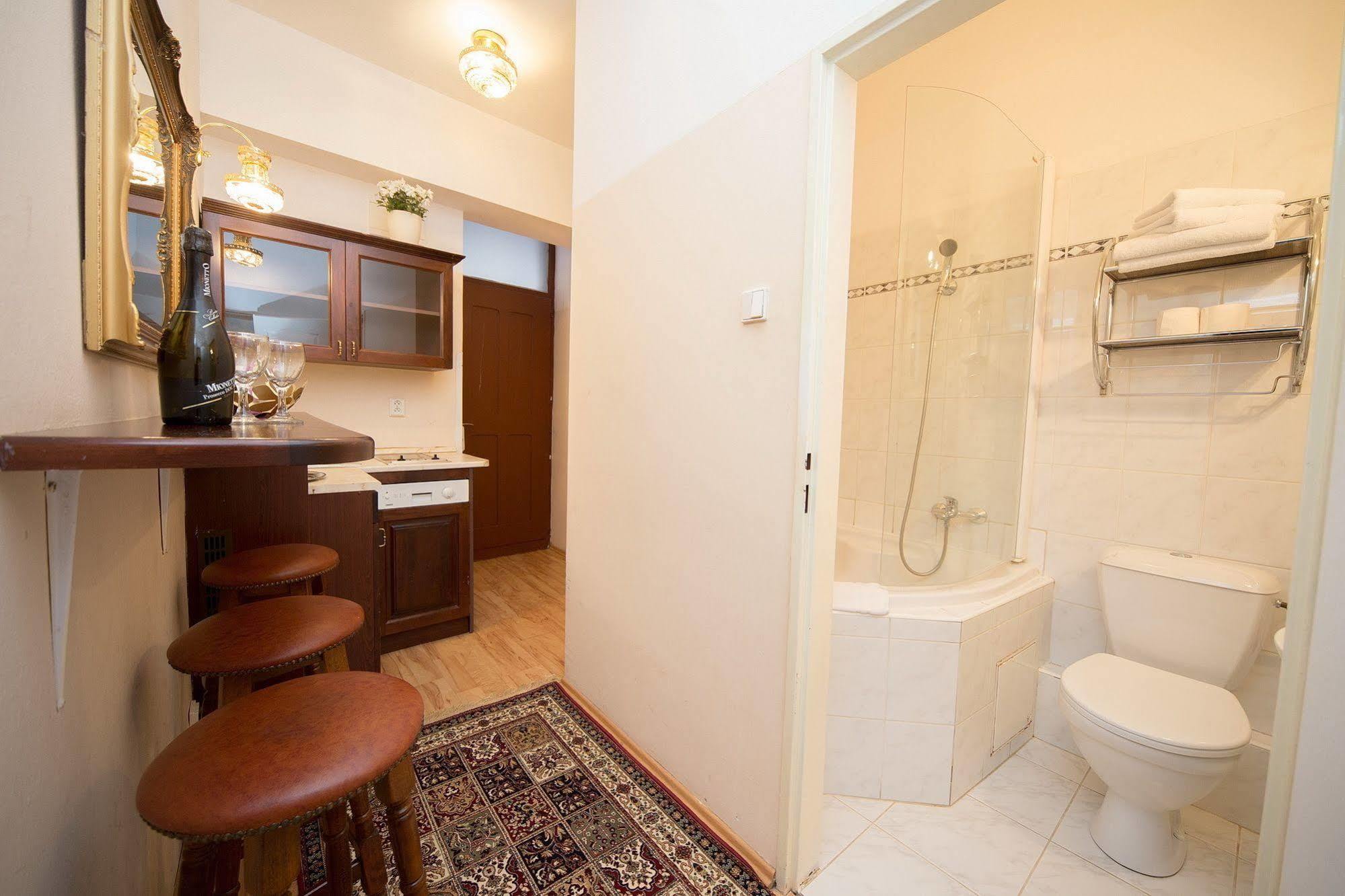 Hotel Donatello Prague Ngoại thất bức ảnh