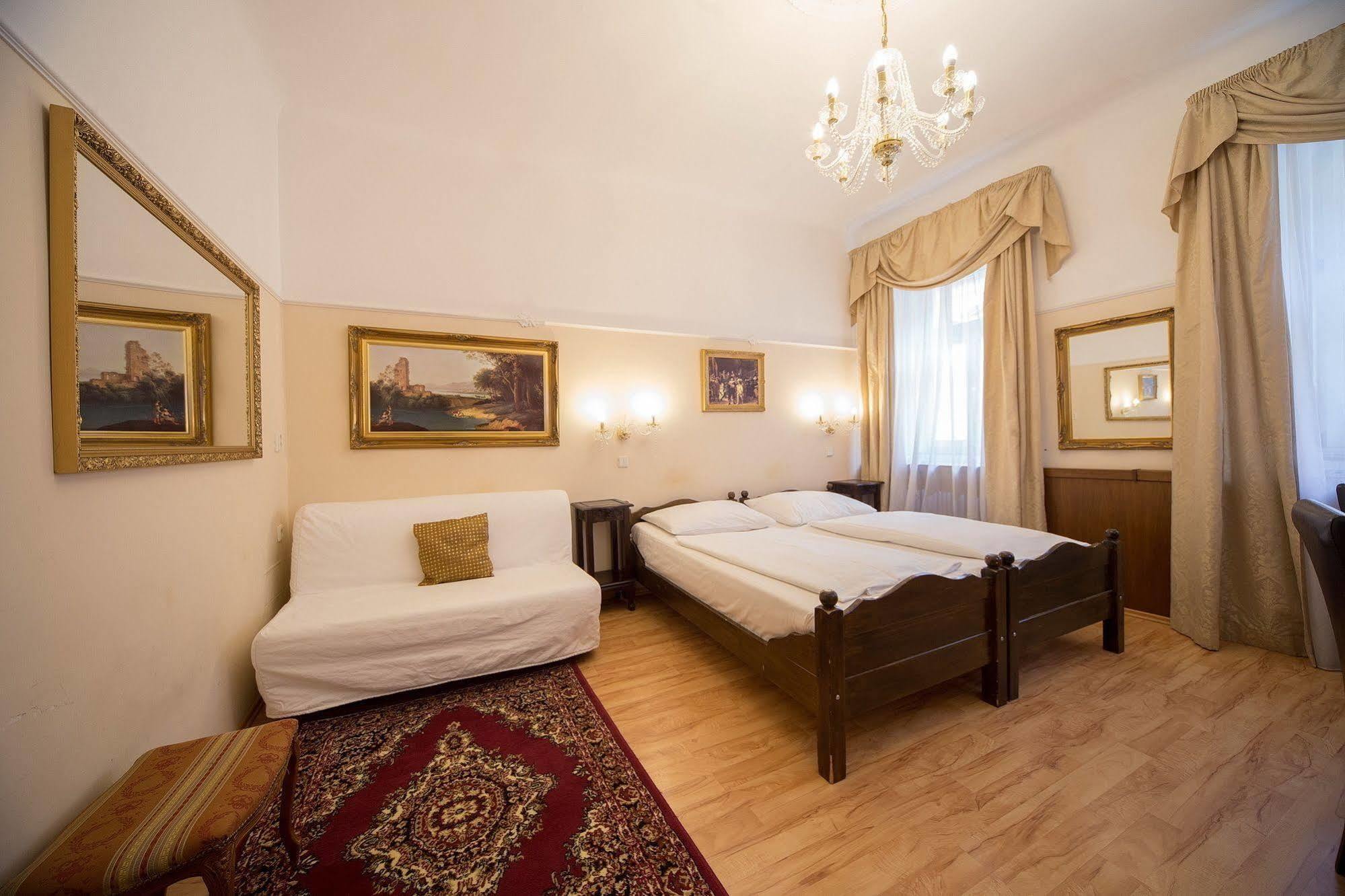Hotel Donatello Prague Ngoại thất bức ảnh